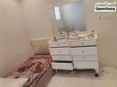 للبيع غرفه نوم كامله 3