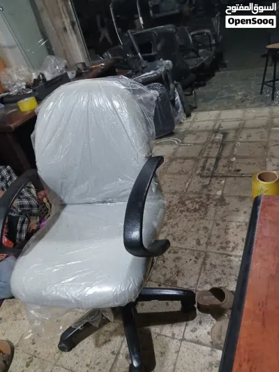 كراسي مكتبية مستخدم نظيف جدا وبسعر عرطة 4