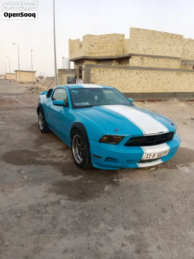 Ford Mustang V6 4