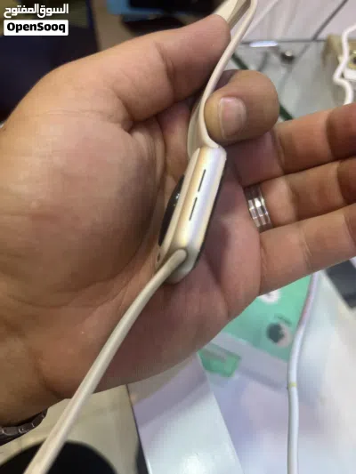 ساعه SE 2 مستخدمة أسبوع. فقط بطارية 100 2