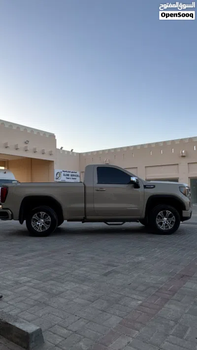 GMC Sierra Standard 4