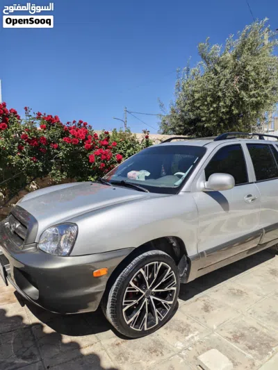 Hyundai Grand Santa Fe 3