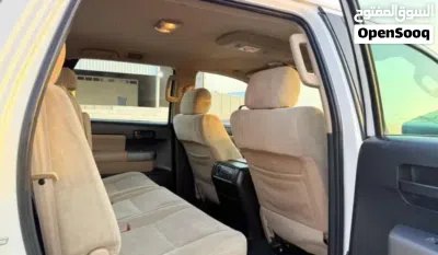 Toyota Sequoia Standard 4