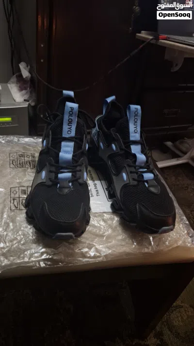RUNNING /JUGGING SHOES FROM TEMU LIKE NEW SIZE 41 FOR 10 JDS 4