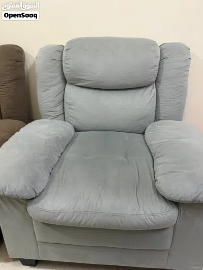 طقم كنب للبيع بحاله ممتازه 3
