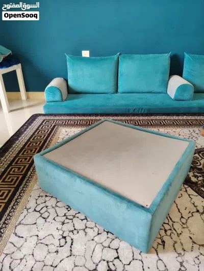 جلسة أرضية تركواز راقية كاملة مع الطاولات والفرشة جاهزة للاستخدام floor seating set 4
