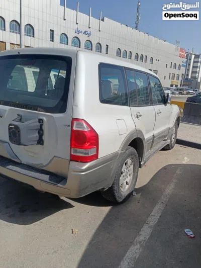 ميتسوبيشي باجيرو GLS 3