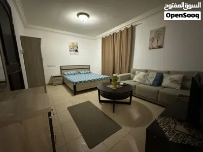 Room for rent E7 2