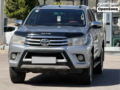 Toyota Hilux SR5 2