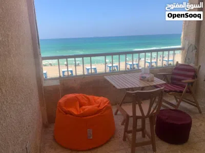 شقة مطلة بالكامل علي البحر الهانوفيل العجمي قارية الشروق اليوم 600 وأقل مدة للحجز اسبوع 3
