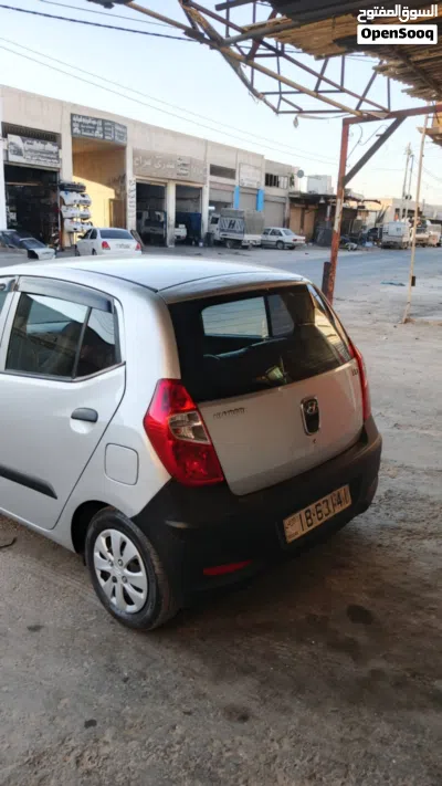 Hyundai i10 Standard 4