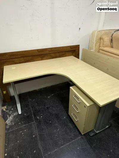 LShape Office Table (مكتب طوله نظيف 6 حبه متوفر 2