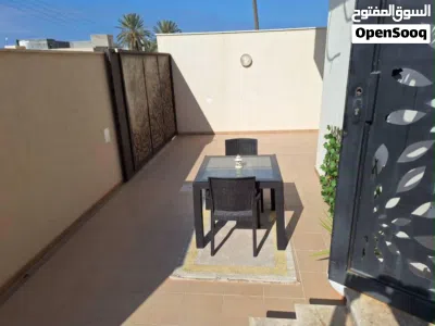 فيلا سكنية للايجار بالاثاث دورين خليجي في النصب التذكاري شارع الملكية مول طريق عين زارة 2
