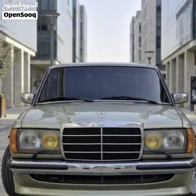 Mercedes Benz E-Class E 200 3