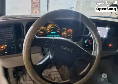 GMC Suburban 2