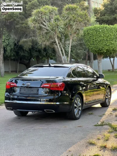 Kia Cadenza Limited 3