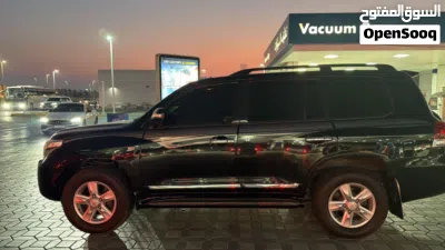 تويوتا لاند كروزر VXR 3