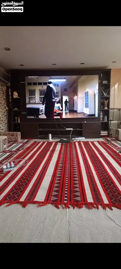 للبيع تلفزيون سامسونج 98 بوصه 900 دينار QLED 3