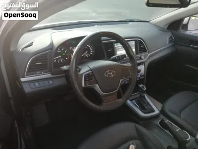 Hyundai Avante SE 3