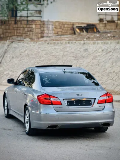Genesis G70 3