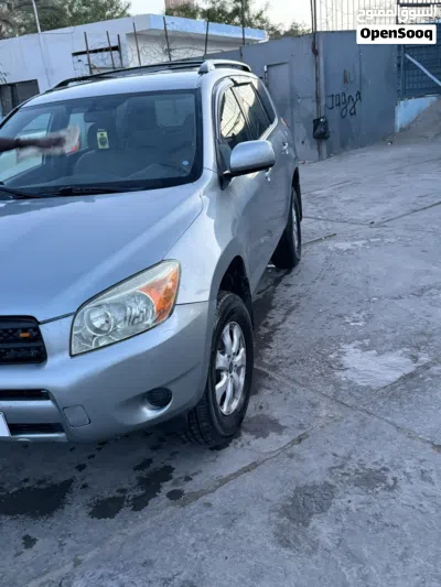 Toyota RAV 4 Limited 3