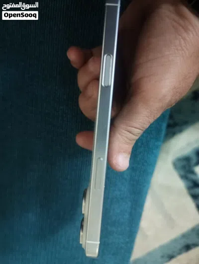 iPhone 16 pro max 3