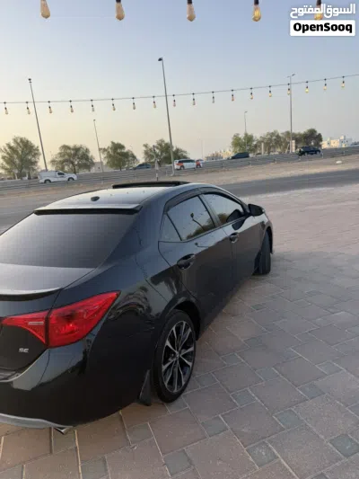 Toyota Corolla SE 3