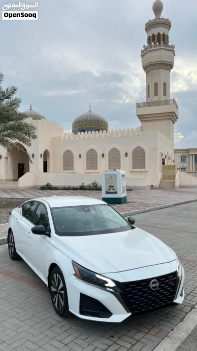 نيسان التيما SR 2