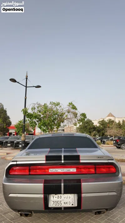 دودج تشالنجر Srt8 4