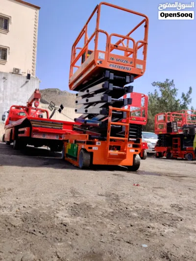 تأجير رافعات شوكية وسيزرات 4