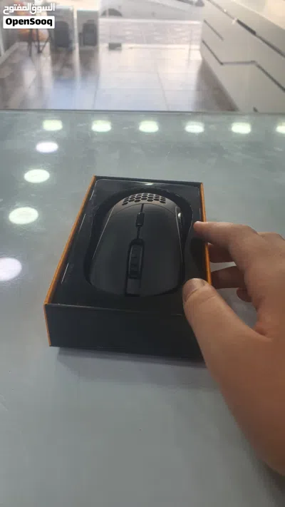 glorious model d wireless غير مستخدم فقط مفتوح 3