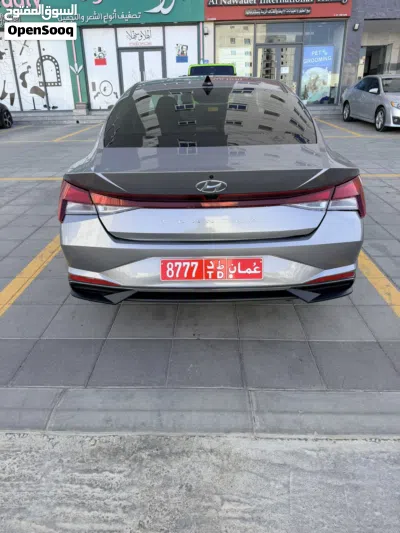 Hyundai Elantra SE 2