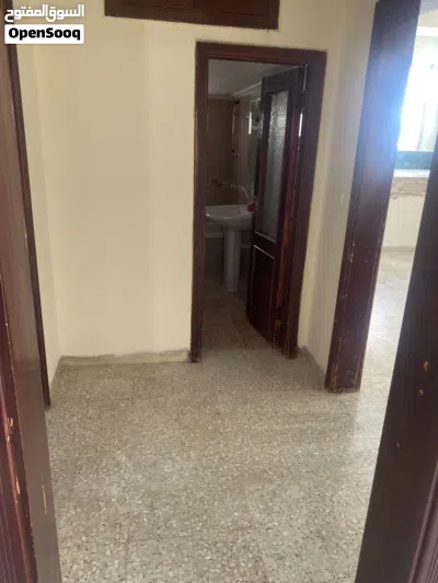 منزل طابق ارضي للإيجار تجاري او سكني 2