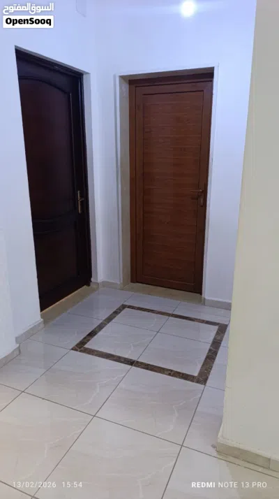 شقه للإيجار 2300مقدم 3شهور وقابل لنقاش وعموله نص شهر سوق الجمعه خلف مصرف جمهوريه وكوبري اعراده 4