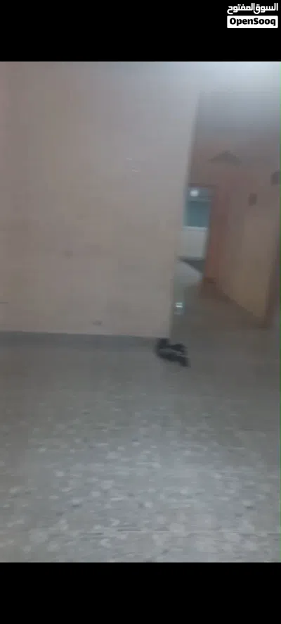 شقه البيع في الدوحه موقع مميز قريب من الشارع الرئيسي وقريب على كل للخدمات وراء بلديه الدوحه 3
