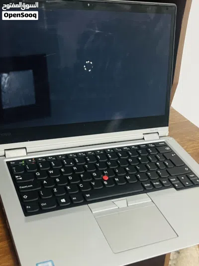 لابتوب لينوفو لا يوجد اي عيوب لمس ويوجد فيه قلم تحكم 3