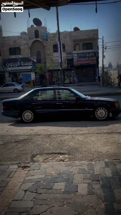 مرسيدس بنز الفئة-E E 200 2