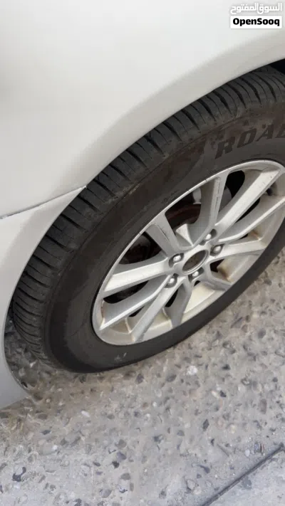 Mitsubishi Lancer ES 4