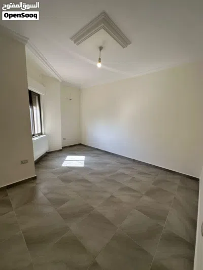 شقة * طابقية * سوبر ديلوكس * 300م * موقع مميز * حي الصحابة 4