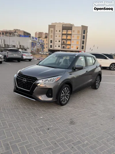 Nissan Kicks SV 2