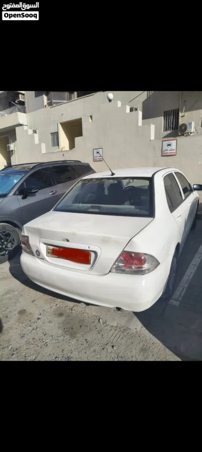 Mitsubishi Lancer Standard 2