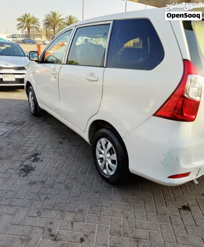 Toyota Avanza Standard 3