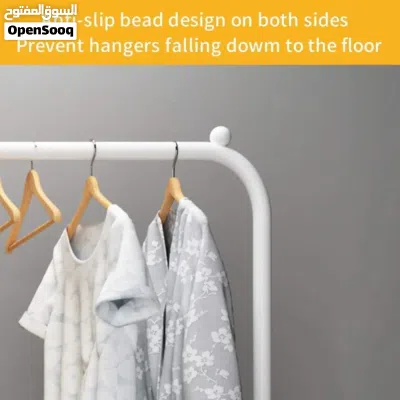 Metal clothes hanger with wheels 2