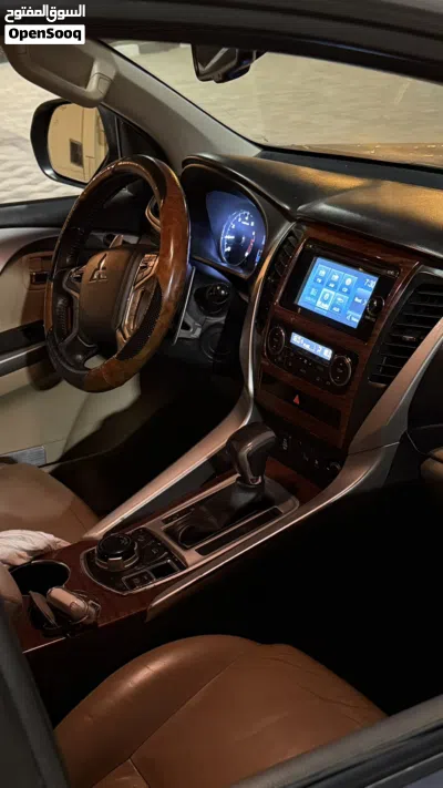 Mitsubishi Montero 4