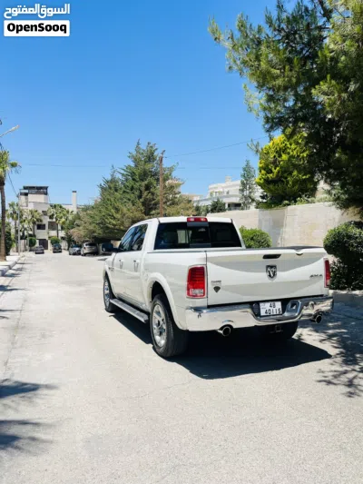 دودج رام Laramie 4