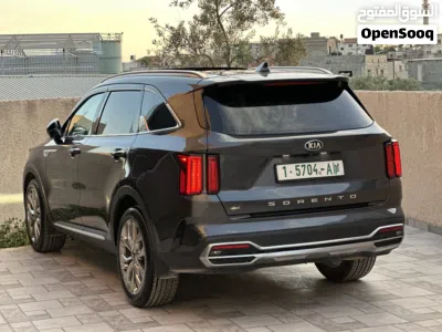 كيا سورينتو Standard 3