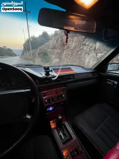 Mercedes Benz E-Class E 200 3