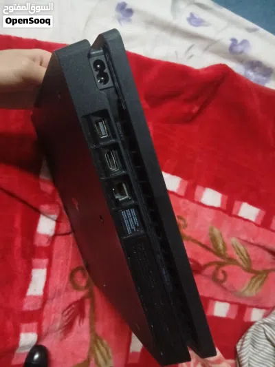 للبيع ps4 سليم اقرا الوصف مهم 2
