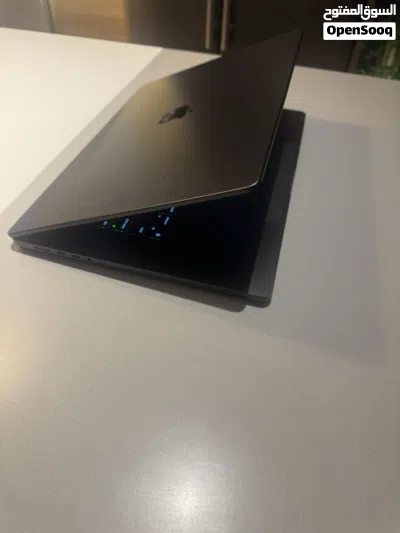 16-inch MacBook Pro M4 Max- Space Black 2
