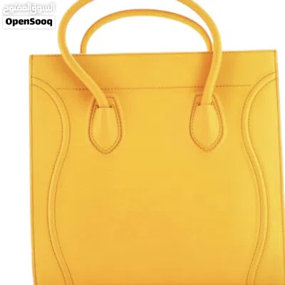 Celine phantom medium tote 100% authentic 3